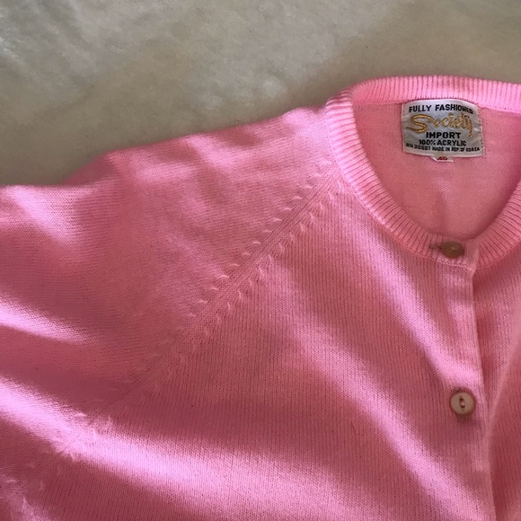 Vintage Pink Cardigan - like NEW 🌸 - Picture 9 of 10